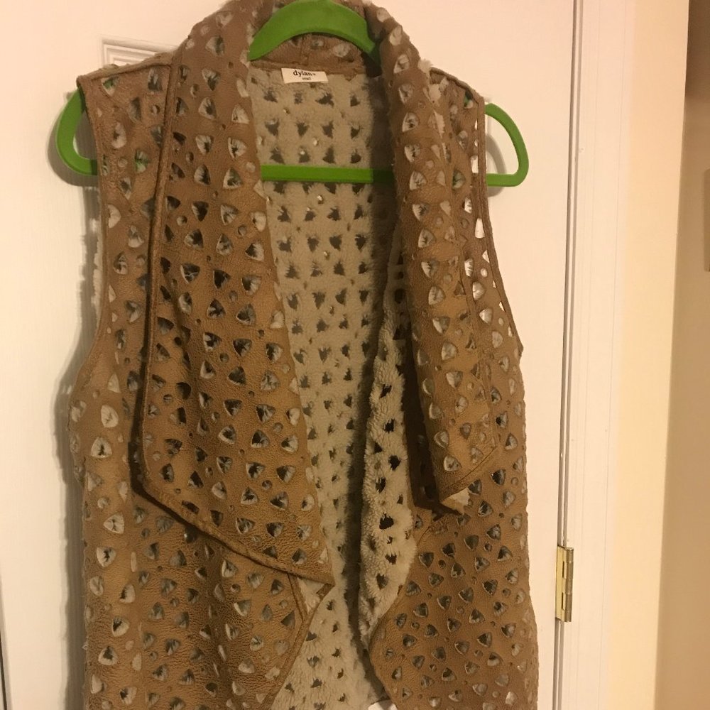 Dylan Vest - image 1